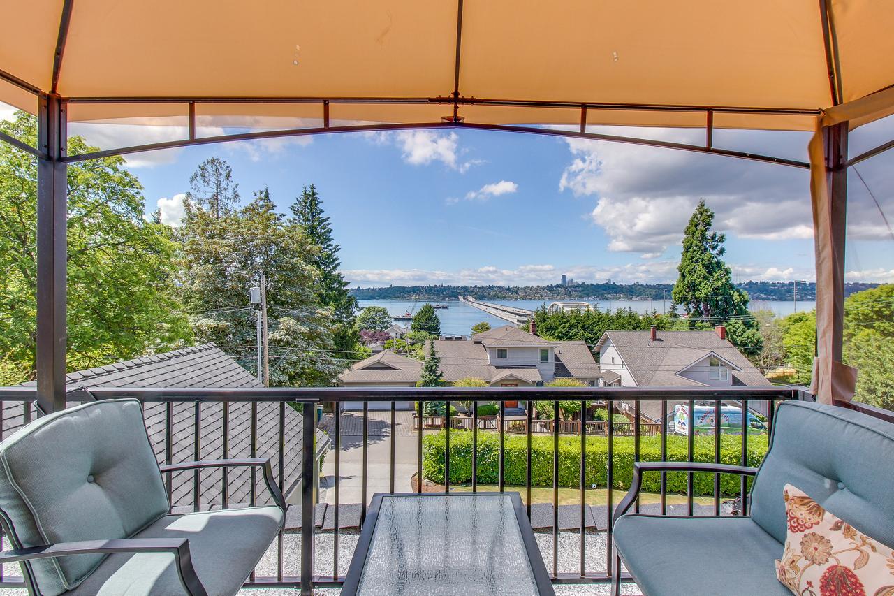 Blue Angels Room Mercer Island Exterior photo