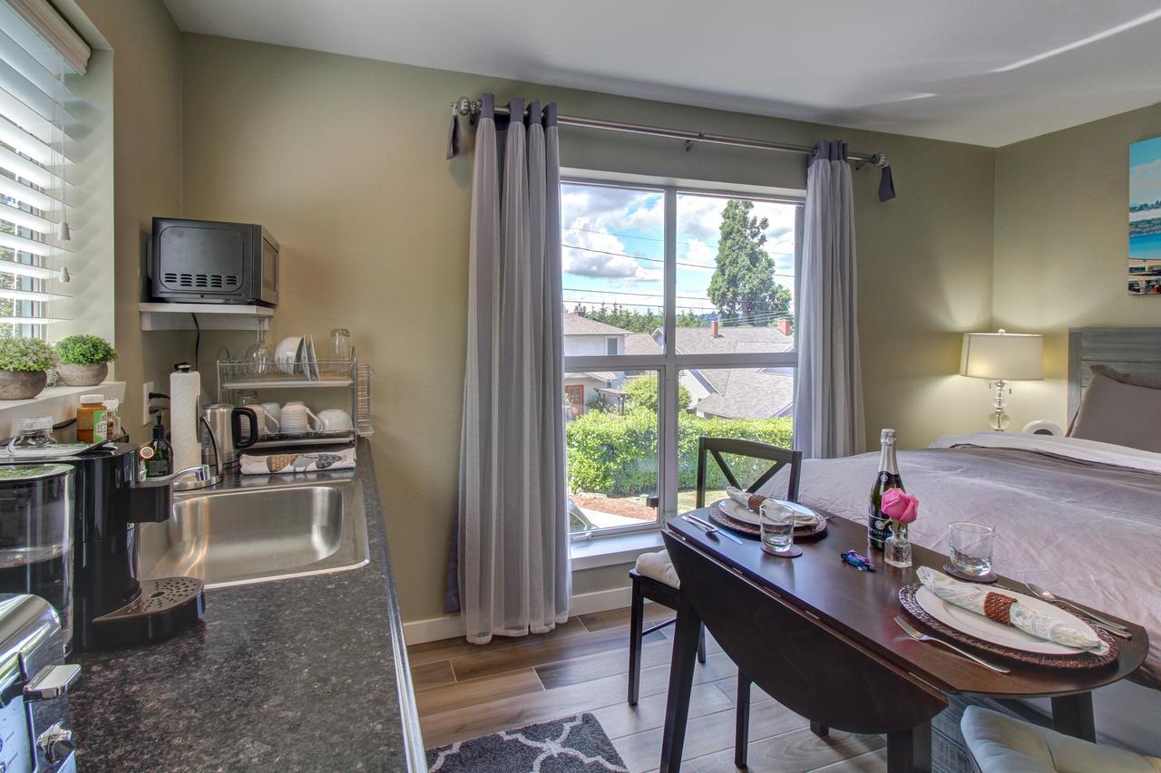 Blue Angels Room Mercer Island Exterior photo