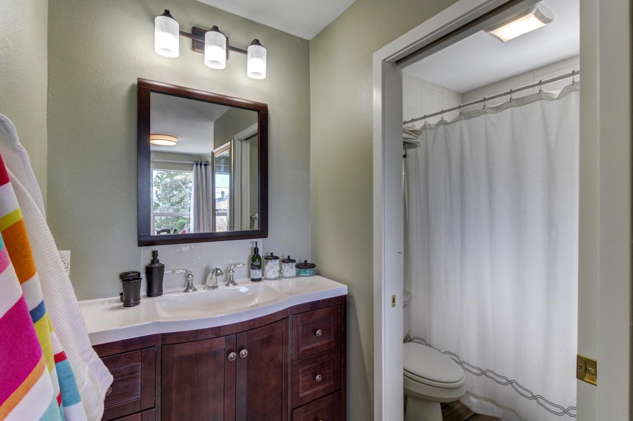 Blue Angels Room Mercer Island Exterior photo