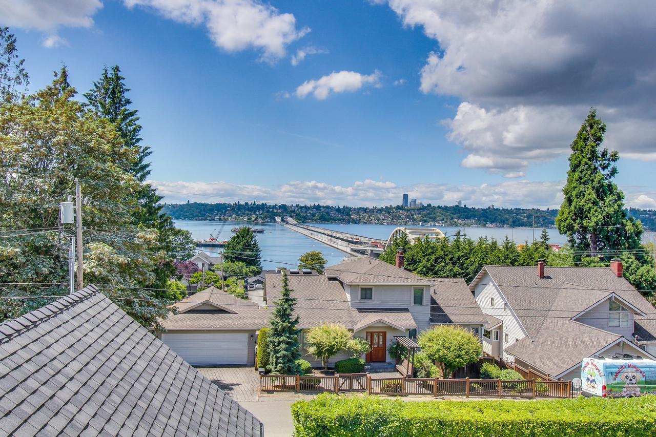 Blue Angels Room Mercer Island Exterior photo